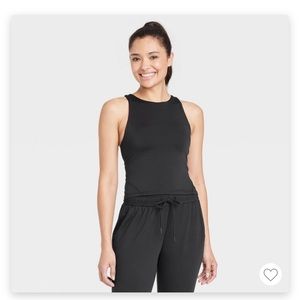 NWT All In Motion Cropped Shelf Tank Bra